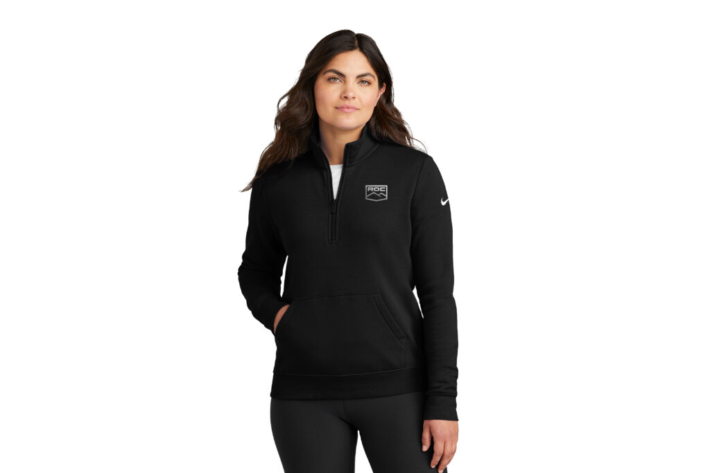 ROC | Nike Women's Club Fleece Sleeve Swoosh 1/2-Zip